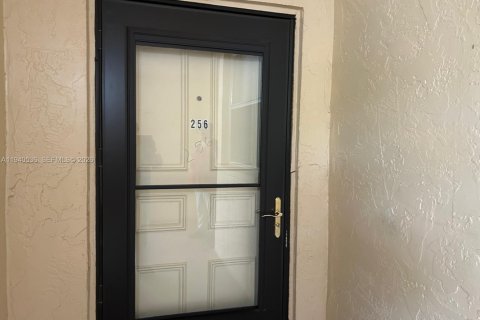 Copropriété à vendre à Lauderhill, Floride: 3 chambres, 137.77 m2 № 2091105 - photo 4