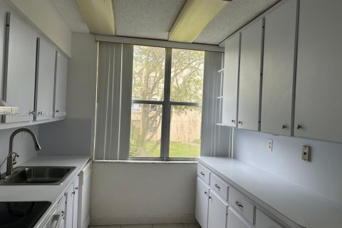 Copropriété à vendre à Lauderhill, Floride: 3 chambres, 137.77 m2 № 2091105 - photo 27