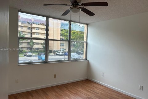 Copropriété à vendre à Lauderhill, Floride: 3 chambres, 137.77 m2 № 2091105 - photo 19