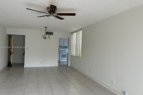 Copropriété à vendre à Lauderhill, Floride: 3 chambres, 137.77 m2 № 2091105 - photo 11