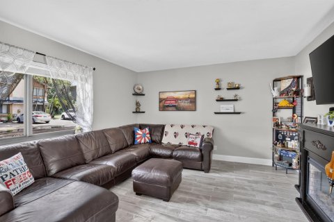 Adosado en venta en Plantation, Florida, 2 dormitorios, 120.77 m2 № 2087504 - foto 7