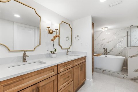 Condo in Placida, Florida, 3 bedrooms № 2387327 - photo 17