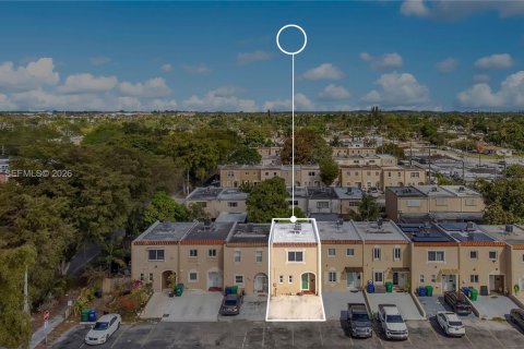 Townhouse in Miami Gardens, Florida 2 bedrooms, 103.12 sq.m. № 2033021 - photo 16