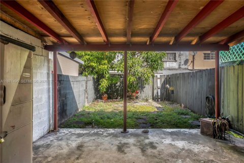 Townhouse in Miami Gardens, Florida 2 bedrooms, 103.12 sq.m. № 2033021 - photo 12