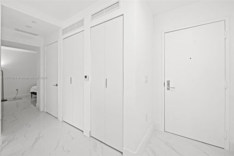 Condominio en venta en Miami, Florida, 1 dormitorio № 1896042 - foto 10