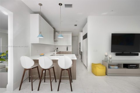 Снять в аренду виллу или дом в Майами, Флорида 5 спален, 343.55м2, № 2016100 - фото 7