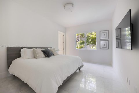 Снять в аренду виллу или дом в Майами, Флорида 5 спален, 343.55м2, № 2016100 - фото 21