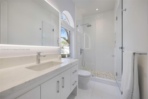 Снять в аренду виллу или дом в Майами, Флорида 5 спален, 343.55м2, № 2016100 - фото 18