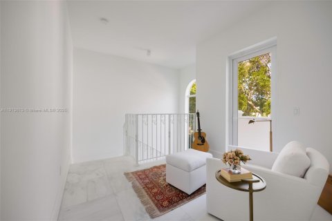 Снять в аренду виллу или дом в Майами, Флорида 5 спален, 343.55м2, № 2016100 - фото 13