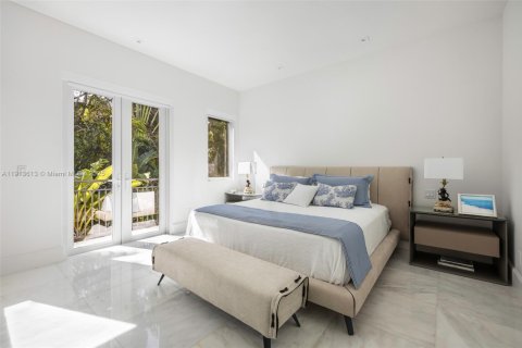 Снять в аренду виллу или дом в Майами, Флорида 5 спален, 343.55м2, № 2016100 - фото 15