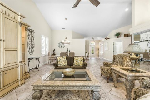 House in Bradenton, Florida 3 bedrooms, 188.96 sq.m. № 2226187 - photo 22