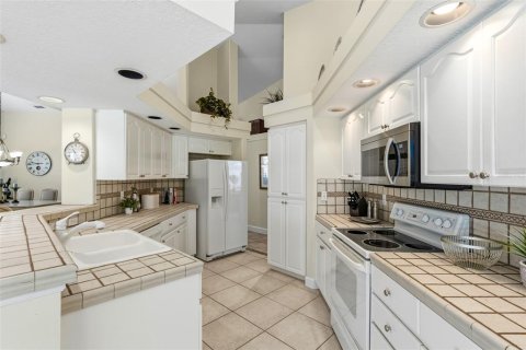 House in Bradenton, Florida 3 bedrooms, 188.96 sq.m. № 2226187 - photo 26