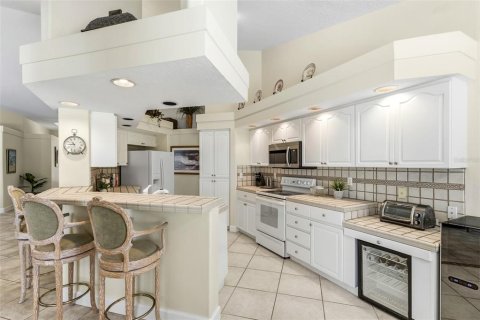 House in Bradenton, Florida 3 bedrooms, 188.96 sq.m. № 2226187 - photo 24