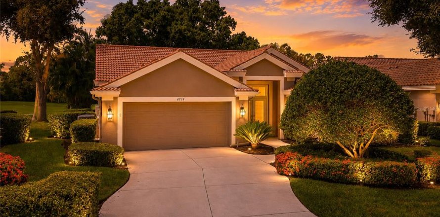 House in Bradenton, Florida 3 bedrooms, 188.96 sq.m. № 2226187