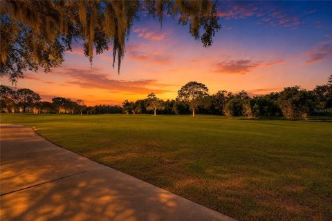 House in Bradenton, Florida 3 bedrooms, 188.96 sq.m. № 2226187 - photo 3