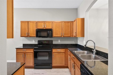 Adosado en venta en Tampa, Florida, 3 dormitorios, 192.4 m2 № 1879233 - foto 16