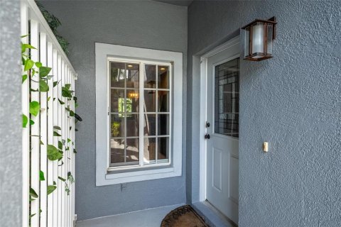 Adosado en venta en Tampa, Florida, 3 dormitorios, 192.4 m2 № 1879233 - foto 2