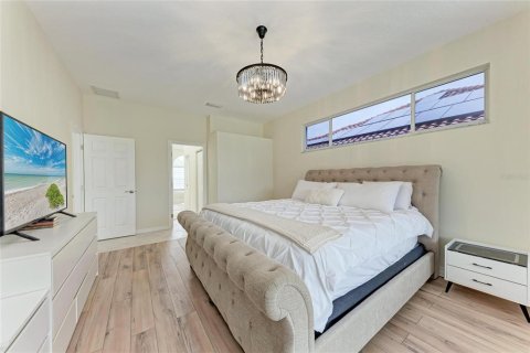 House in Sarasota, Florida 3 bedrooms, 208.01 sq.m. № 2230162 - photo 21