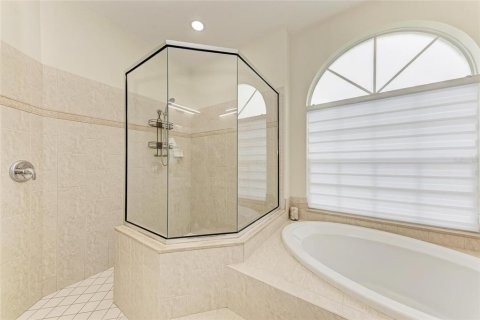 House in Sarasota, Florida 3 bedrooms, 208.01 sq.m. № 2230162 - photo 27