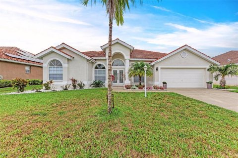 House in Sarasota, Florida 3 bedrooms, 208.01 sq.m. № 2230162 - photo 4
