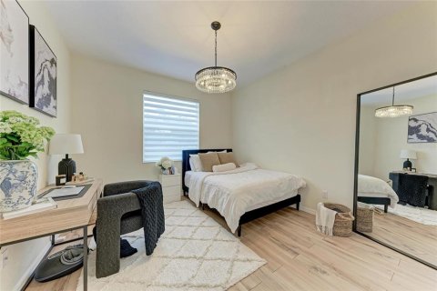 House in Sarasota, Florida 3 bedrooms, 208.01 sq.m. № 2230162 - photo 30