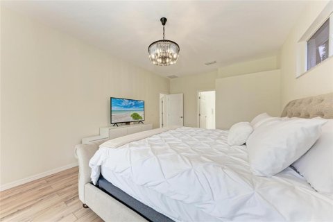 House in Sarasota, Florida 3 bedrooms, 208.01 sq.m. № 2230162 - photo 22