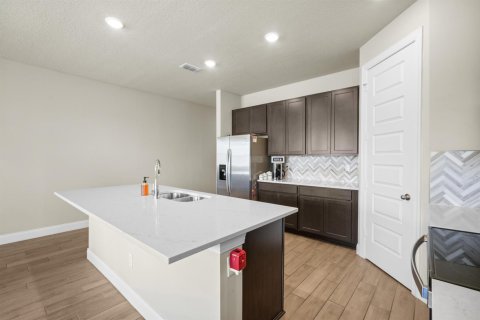 House in Port St. Lucie, Florida 4 bedrooms, 178 sq.m. № 2249709 - photo 9