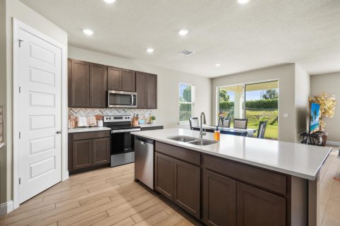 House in Port St. Lucie, Florida 4 bedrooms, 178 sq.m. № 2249709 - photo 13
