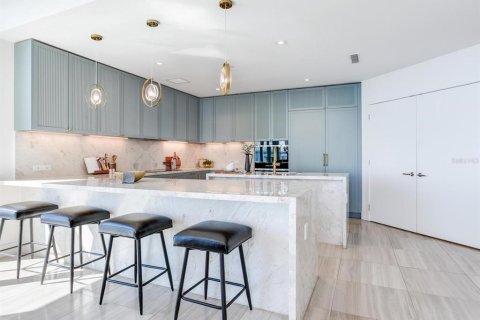 Copropriété à vendre à Tampa, Floride: 3 chambres, 272.85 m2 № 2431676 - photo 8