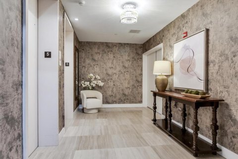 Copropriété à vendre à Tampa, Floride: 3 chambres, 272.85 m2 № 2431676 - photo 3