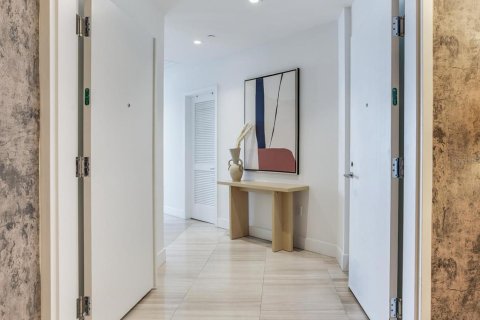 Copropriété à vendre à Tampa, Floride: 3 chambres, 272.85 m2 № 2431676 - photo 5