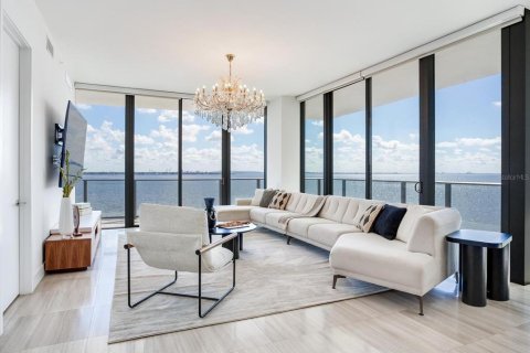 Copropriété à vendre à Tampa, Floride: 3 chambres, 272.85 m2 № 2431676 - photo 11