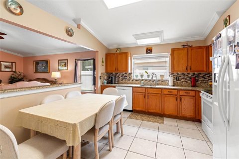 House in Wesley Chapel, Florida 3 bedrooms, 172.61 sq.m. № 1876345 - photo 15