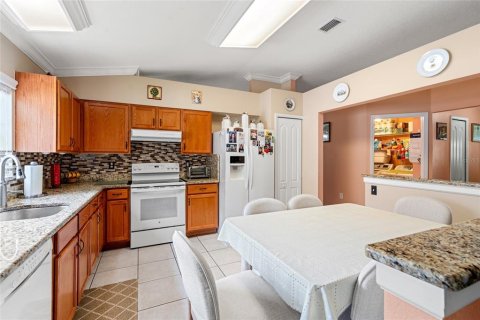 House in Wesley Chapel, Florida 3 bedrooms, 172.61 sq.m. № 1876345 - photo 17