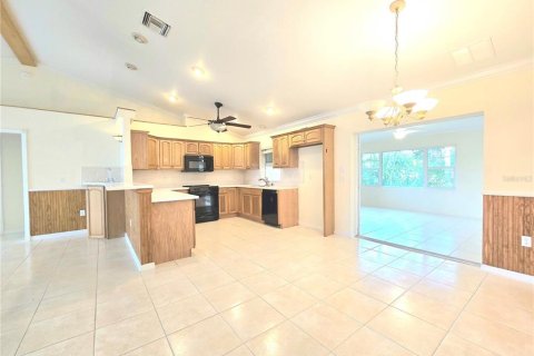 House in Sebring, Florida 3 bedrooms, 196.77 sq.m. № 1901735 - photo 7