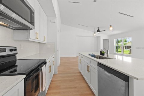 Купить виллу или дом в Норт-Порт, Флорида 3 комнаты, 150.78м2, № 2239409 - фото 3