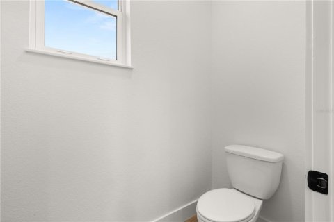 House in Sebring, Florida 4 bedrooms, 262.54 sq.m. № 2419785 - photo 27