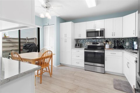 Villa ou maison à vendre à Bradenton, Floride: 3 chambres, 151.62 m2 № 2405456 - photo 11