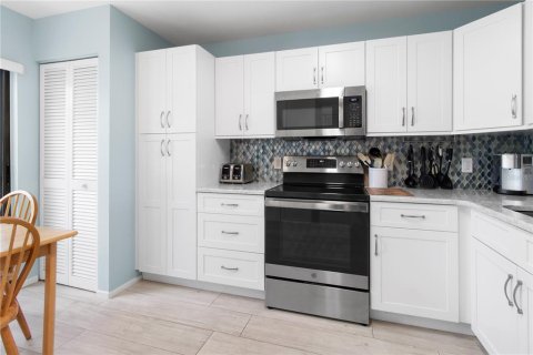 Villa ou maison à vendre à Bradenton, Floride: 3 chambres, 151.62 m2 № 2405456 - photo 12