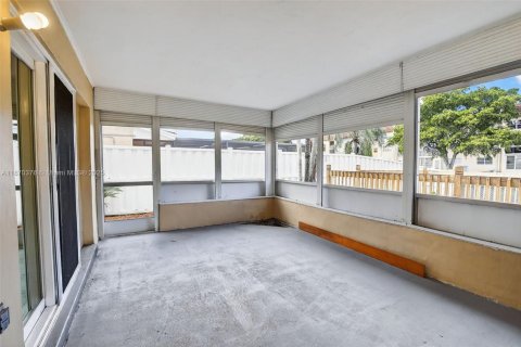 Villa ou maison à vendre à Sunrise, Floride: 3 chambres, 144 m2 № 1896067 - photo 30