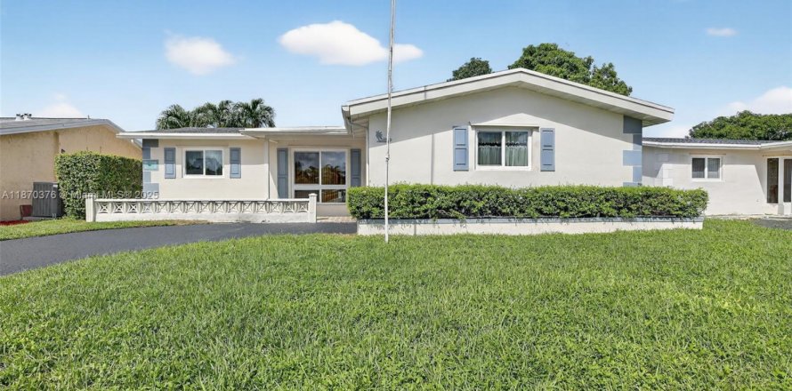 Villa ou maison à Sunrise, Floride 3 chambres, 144 m2 № 1896067