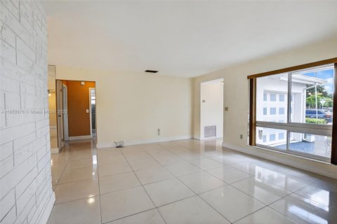 Villa ou maison à vendre à Sunrise, Floride: 3 chambres, 144 m2 № 1896067 - photo 6