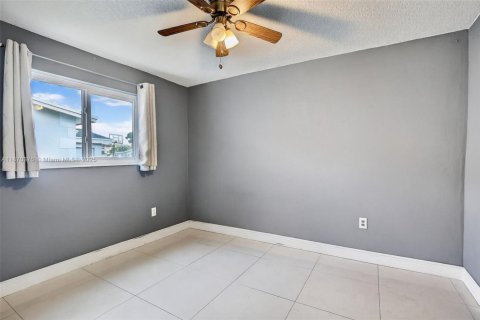 Villa ou maison à vendre à Sunrise, Floride: 3 chambres, 144 m2 № 1896067 - photo 20