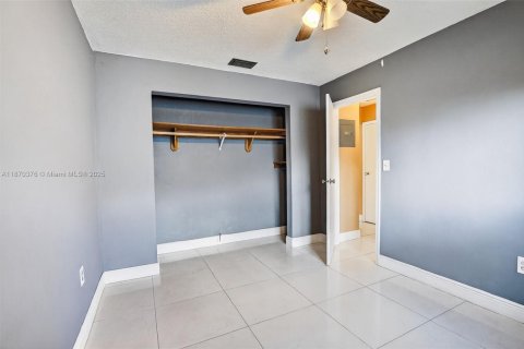 Villa ou maison à vendre à Sunrise, Floride: 3 chambres, 144 m2 № 1896067 - photo 21