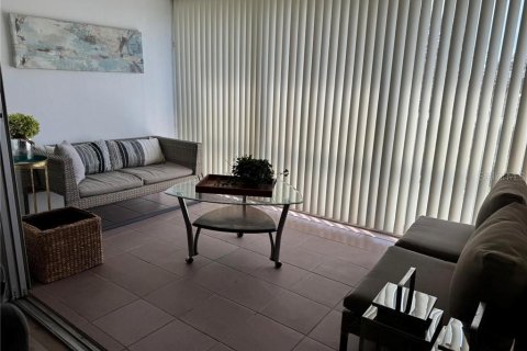 Condo in Naples, Florida, 2 bedrooms  № 1853844 - photo 5