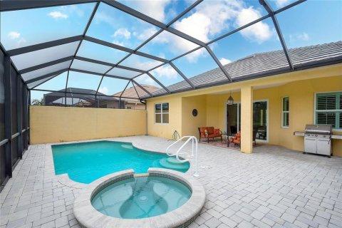 House in Bradenton, Florida 2 bedrooms, 166.3 sq.m. № 1910682 - photo 23