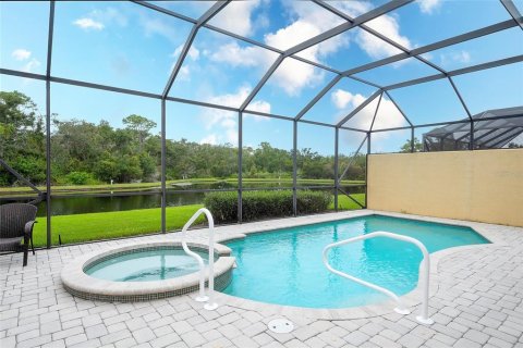 House in Bradenton, Florida 2 bedrooms, 166.3 sq.m. № 1910682 - photo 24