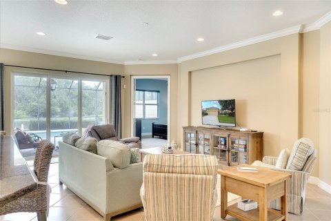 House in Bradenton, Florida 2 bedrooms, 166.3 sq.m. № 1910682 - photo 7