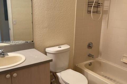 Condo in North Lauderdale, Florida, 3 bedrooms  № 1954992 - photo 8