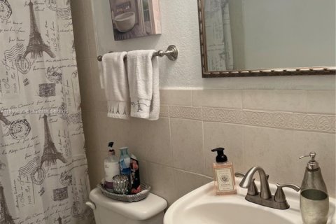 Condominio en venta en Miami, Florida, 2 dormitorios, 95.97 m2 № 1950890 - foto 14